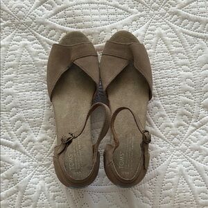 Toms Tan Espadrilles Comfortable Casual Shoes